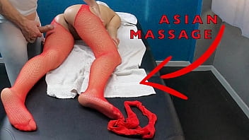 Смелая японка пришла на массаж и кончила от пальцев массажиста